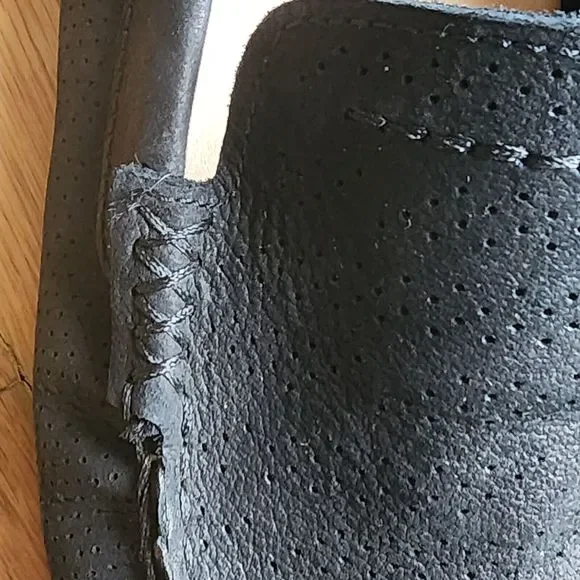 UGG Henrick Stripe Perf Loafer Black Men Sz 9 Energ Nubuck Leather Treadlite - Picture 8 of 16